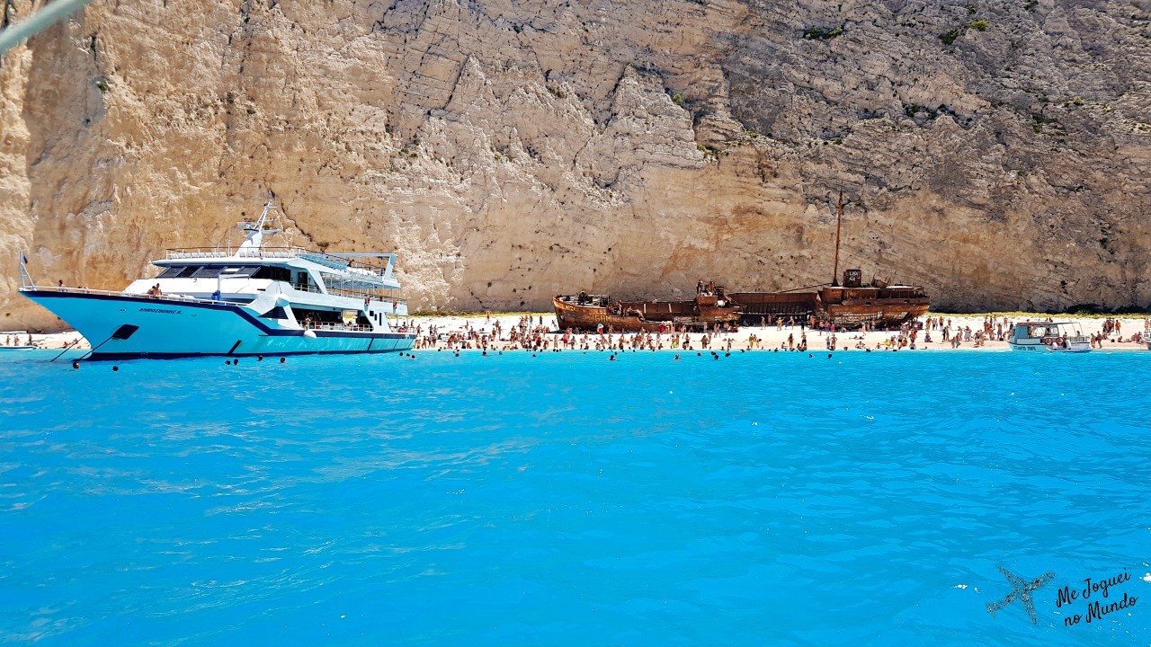 passeios navagio beach