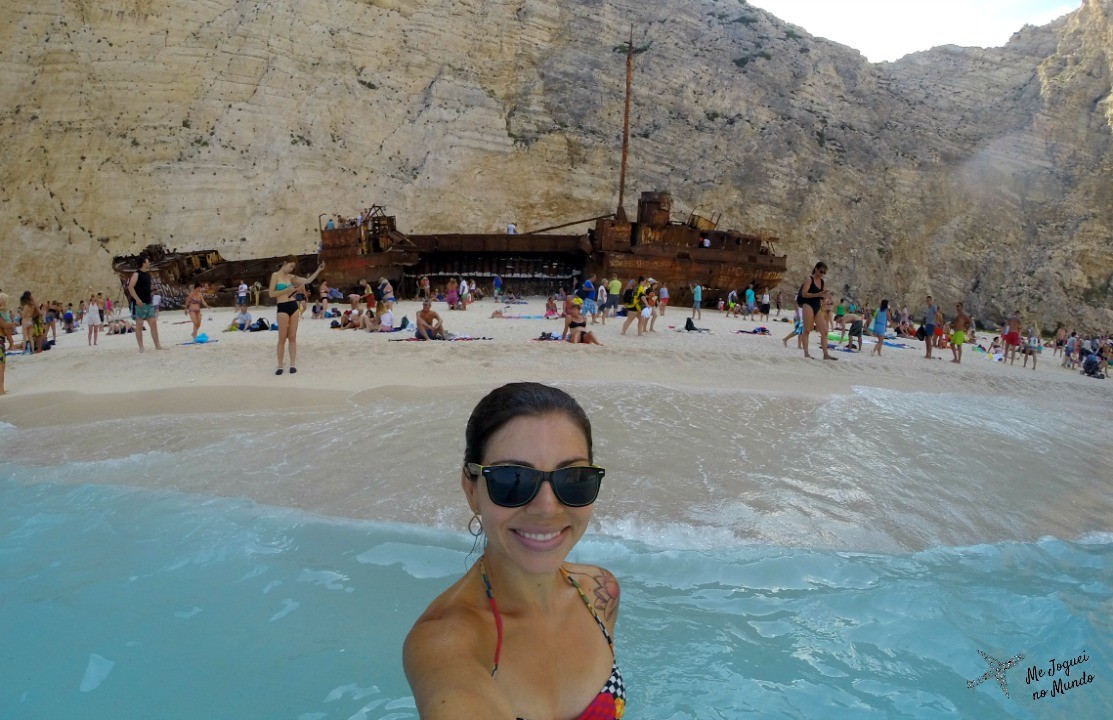 praia navagio shipwreck