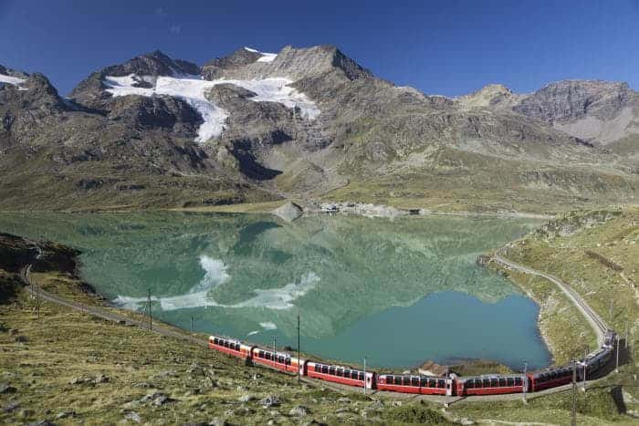 trens panoramico Bernina express