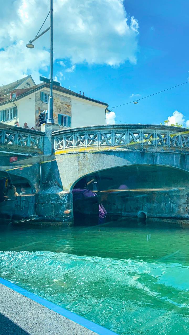 passeio de barco em zurique Rio Limmat