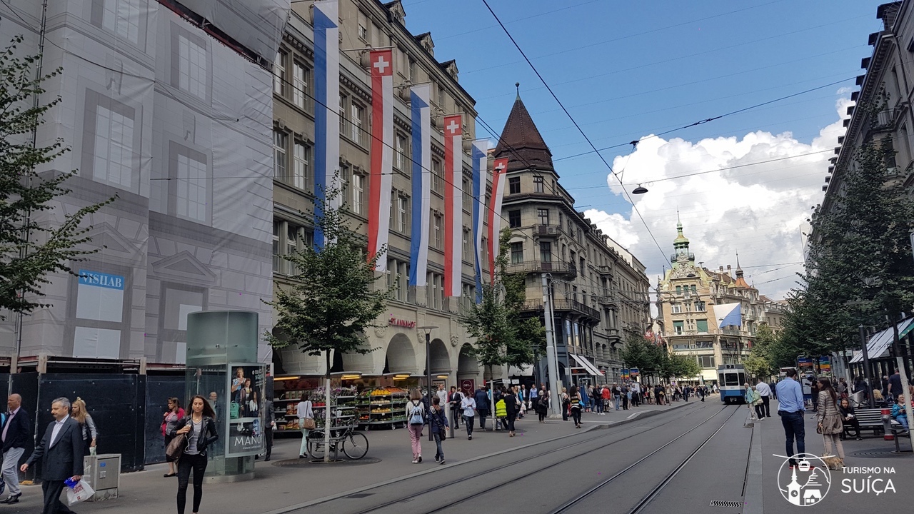 Rua Bahnhofstrasse em zurique