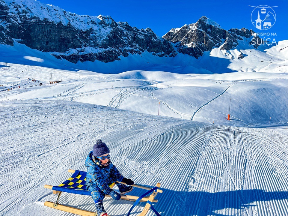 trenó na neve suiça